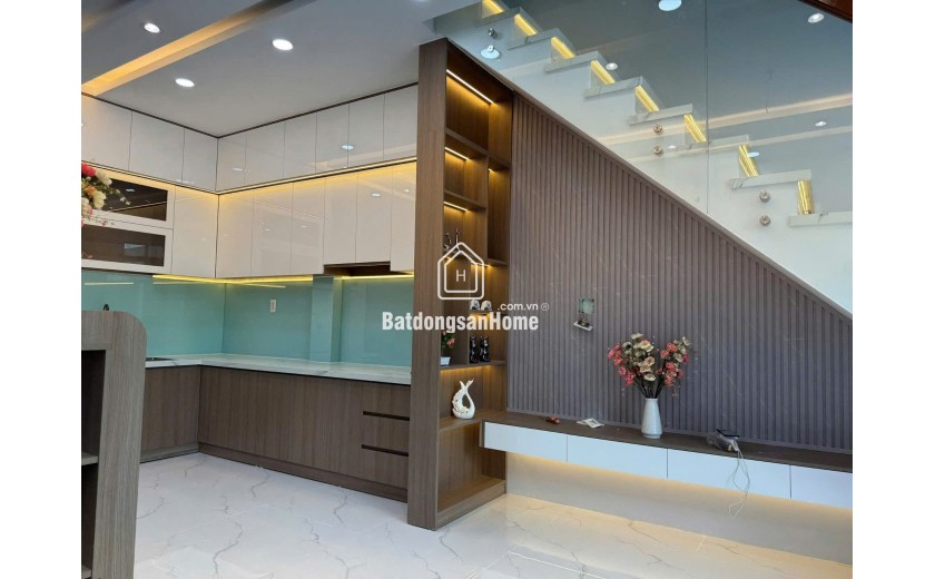 Bán nhà đẹp Huỳnh Tấn Phát, Tân Phú, Quận 7 - 4.63m x 23m