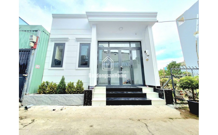 Nhà cấp 4 diện tích gần 90m² chỉ % tỷ 9, hẻm ô tô 1627 Huỳnh Tấn Phát, Q7
