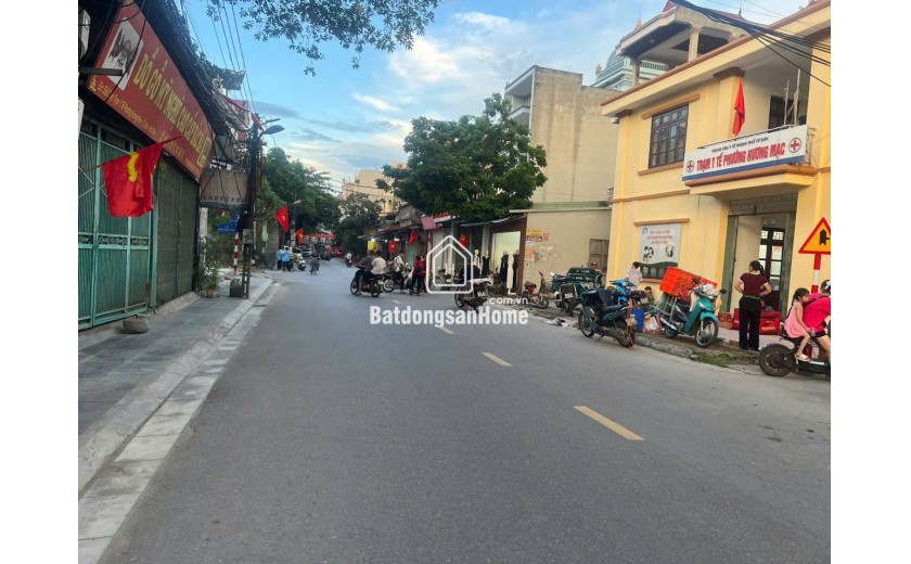 Bán nhà riêng tại KĐT Phù Khê, 2,7 tỷ, 50m2, mặt tiền 4m, pháp lý đầy đủ, uy tín!
 Phù Khê, Phù Khê, Từ Sơn, Bắc Ninh!
 Giá chỉ 2,7 tỷ VND,