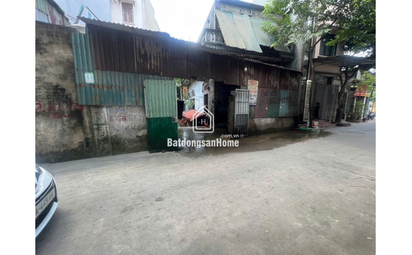 Bán nhà riêng tại KĐT Phù Khê, 2,7 tỷ, 50m2, mặt tiền 4m, pháp lý đầy đủ, uy tín!
 Phù Khê, Phù Khê, Từ Sơn, Bắc Ninh!
 Giá chỉ 2,7 tỷ VND,