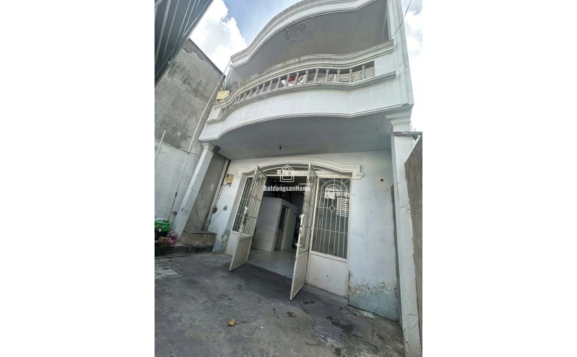 Bán nhà hẻm 588 Huỳnh Tấn Phát, Quận 7 -6x12- 6 ty300