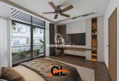 BÁN NHÀ KẺ TẠNH  LONG BIÊN, THANG MÁY – Ô TÔ ĐỖ CỬA, 31M² x 5 TẦNG+ TUM – MT 5,15m