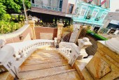 ♦MẶT TIỀN 5 TẦNG XỊN XÒ, NGANG 7M, NGAY TT DĨ AN. ĐẸP NHỨC NHỐI