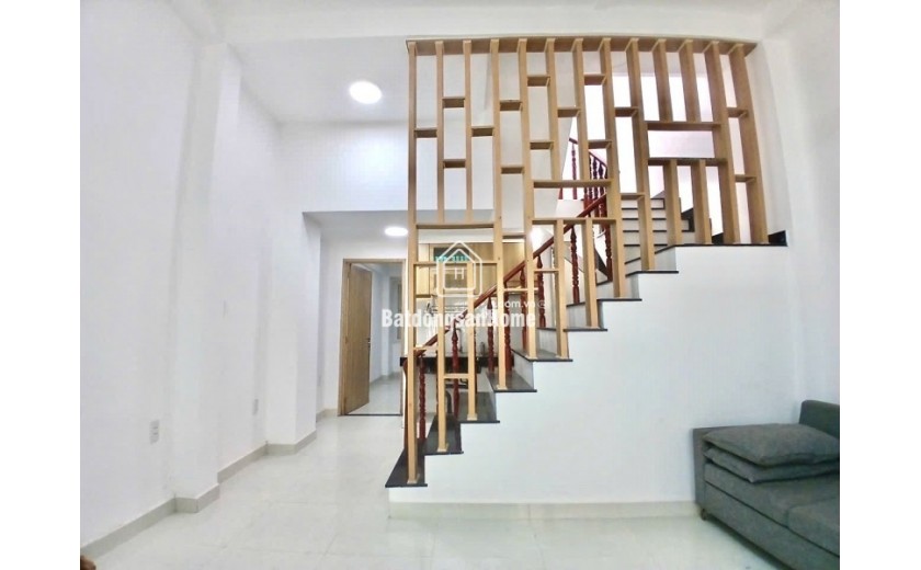 Bán nhà Thủ Đức, Linh Xuân, đường Số 9, 54m2, 2 tầng, 3PN, SH, 4.29  tỷ.