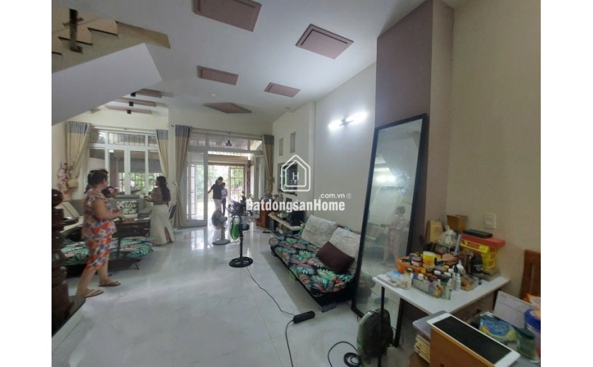 Bán nhà Quận 9, Tăng Nhơn Phú A, đường 339: 80m2, 3 tầng, 4PN, SH, 7.39 tỷ.