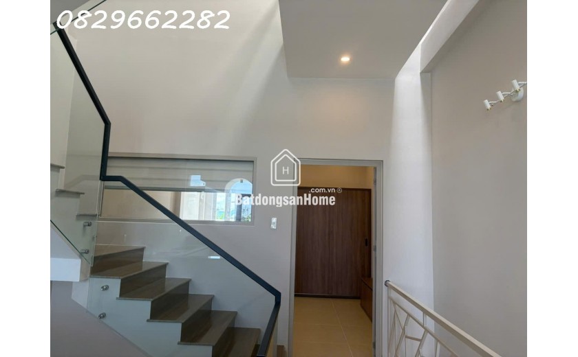 Bán Nhà Mới 100% 1 trệt 2 lầu tại Sa Đéc, tiện ích gần chợ, siêu thị, trường học