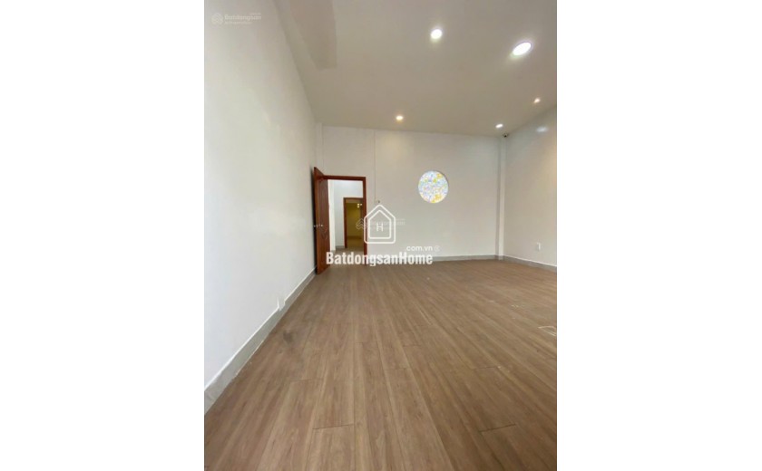 Mặt tiền kinh doanh Nguyễn Đình Chính - ngang gần 5m, 102m2 cho thuê 35 triệu/tháng