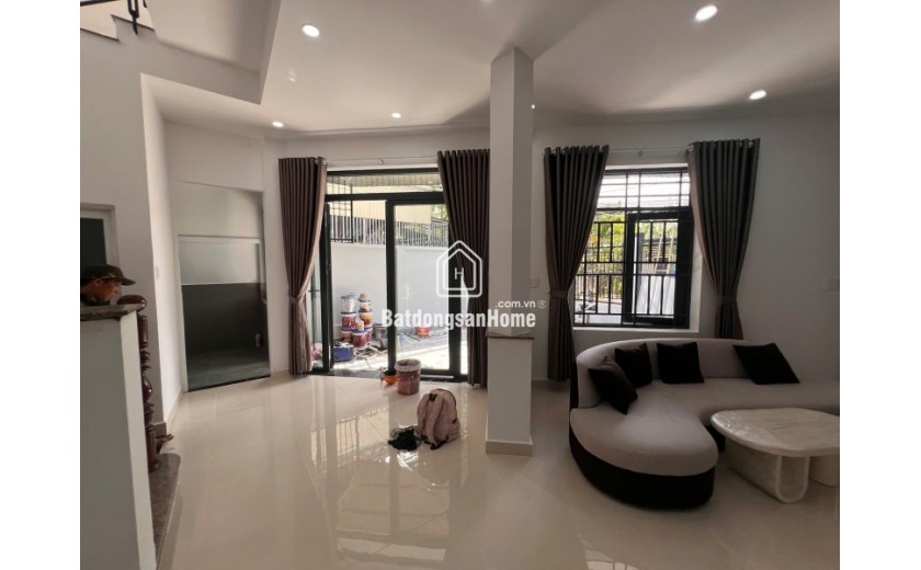 Bán nhà  đường Số 11, Q.9, Tăng Nhơn Phú B. DT 110m2, 2 tầng, 3PN. Sổ hồng, giá 7.35  tỷ.