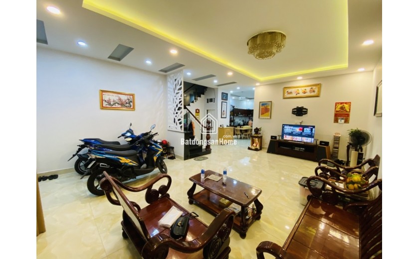 Bán nhà 2 tầng, 3PN, HXH đường Số 4, Trường Thọ, Thủ Đức. DT 160m2, SHR, giá 9,05 tỷ.