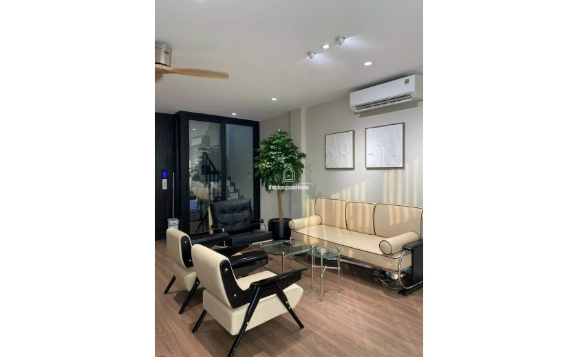 Vip!! Bán Nhà 5 Tầng Mặt Phố Quốc Tử Gíam, Cho Thuê 500 Triệu/Năm, 41m2, Gía 22,5 Tỷ.