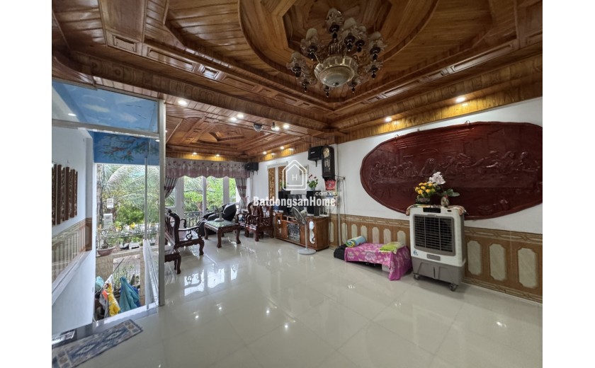 Bán nhà đẹp Sơn Trà 4 tầng, 7PN, sát biển Phạm Văn Đồng, công viên – hiếm có khó tìm