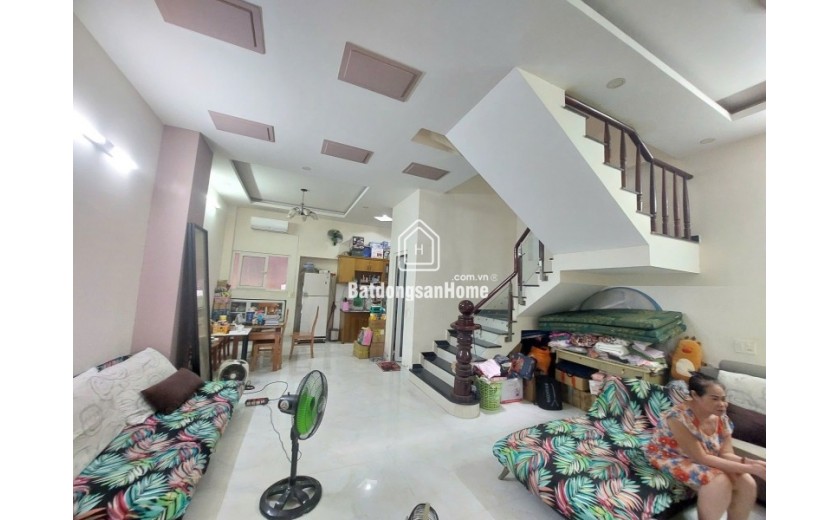 Bán nhà Quận 9, Tăng Nhơn Phú A, đường 339: 80m2, 3 tầng, 4PN, SH, 7.39 tỷ.