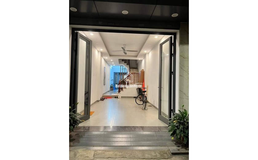 Bán nhà Ngọc thụy long biên , Anh mình cần vốn đầu tư cần bán gấp nhà ngọc thụy long biên trong đê, ,Nhà 40m xây 5 tầng #GIÁ hơn 8 tỷ