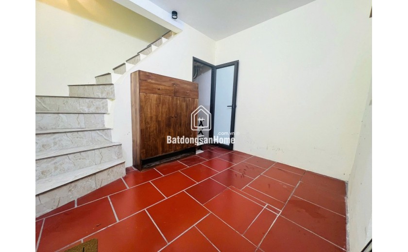 Bán nhà mặt tiền kinh doanh - 2 mặt tiền - 25m2 -Hoàng Hoa Thám - 2 tầng - 2pn - 4.68 tỷ
