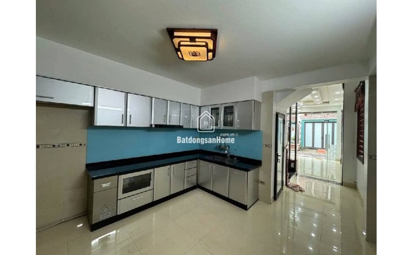 CHỈ 10,2 TỶ - 49M - BÁN NHÀ DÂN XÂY PHỐ LONG BIÊN_LÔ GÓC_HAI MẶT THOÁNG_GARA, Ô TÔ TRÁNH