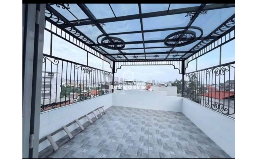 PHÂN LÔ Ô TÔ TRÁNH – NHÀ ĐẸP LONG BIÊN – 42M – 6 TẦNG THANG MAY – MT 5M – CHỈ 9,9 TỶ