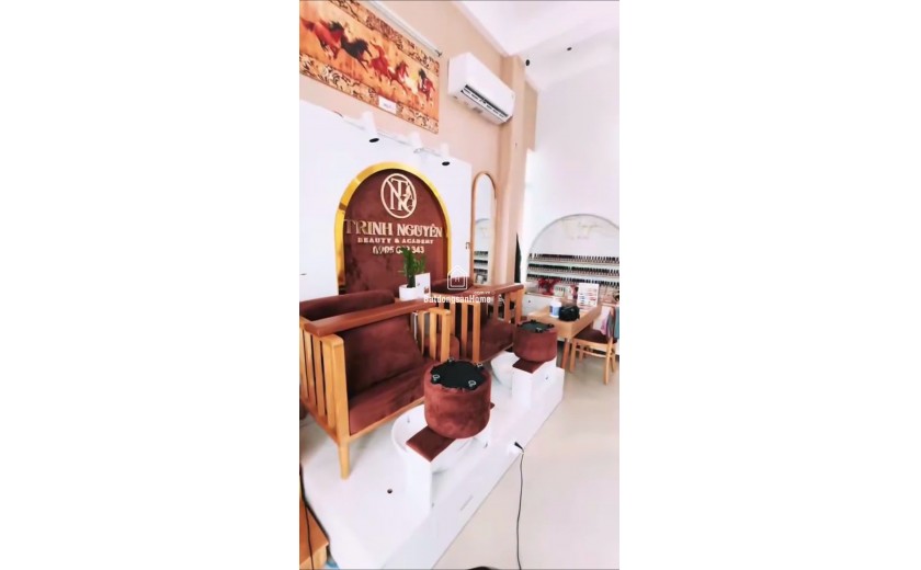 Mình cần sang đồ tiệm nail gội tại 141 Thế Lữ, Đà Nẵng