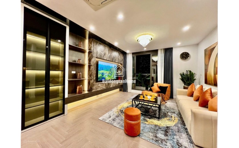 Cần bán Căn 3 ngủ 2WC 122m2 chung cư TSQ NT full nội thất giá 8.9 tỷ