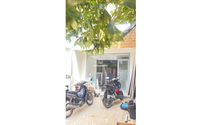 Bán nhà đường 112, Phước Long A, Q.9, HCM. DT 104m2, 2 tầng, 2PN, SH, giá 7.2 tỷ.