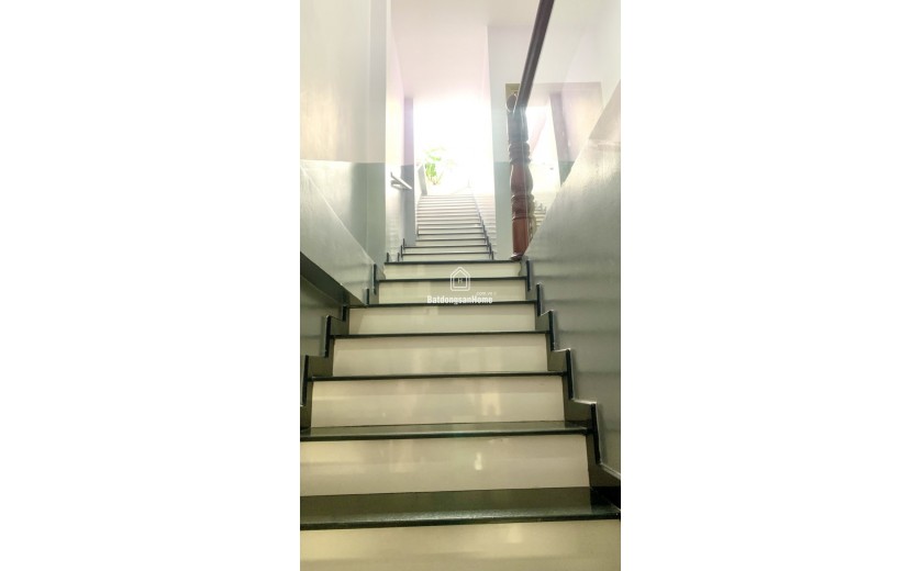 Bán nhà đường Lò Lu, Trường Thạnh, Q9,TP HCM, DT 68m2, 3 tầng, 4PN, SH, giá 6.65 tỷ.