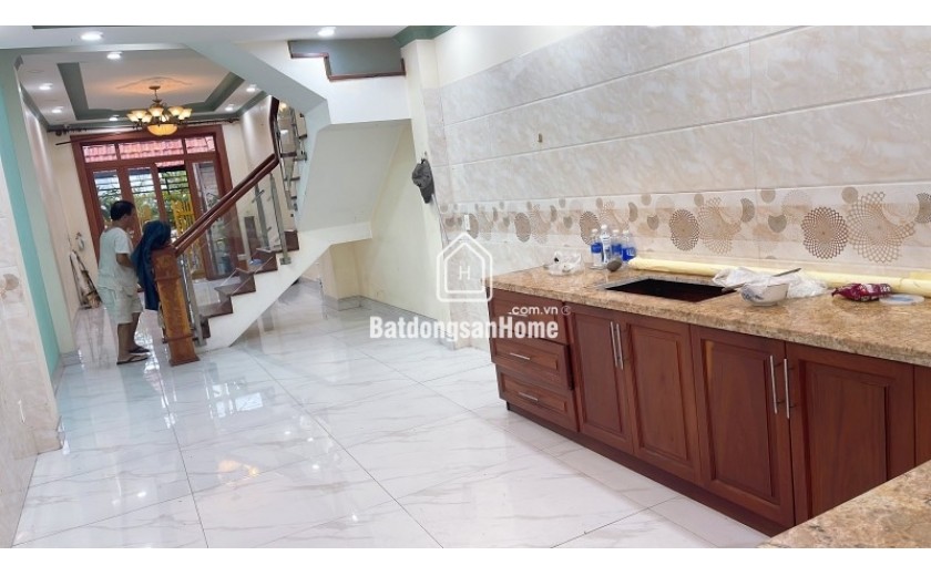 Bán nhà riêng 4 tầng, 70m2, đường Hồ Văn Tư, Thủ Đức, TP HCM. Sổ hồng, 4PN, 5.7 tỷ.