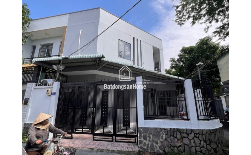 Bán nhà  đường Số 11, Q.9, Tăng Nhơn Phú B. DT 110m2, 2 tầng, 3PN. Sổ hồng, giá 7.35  tỷ.
