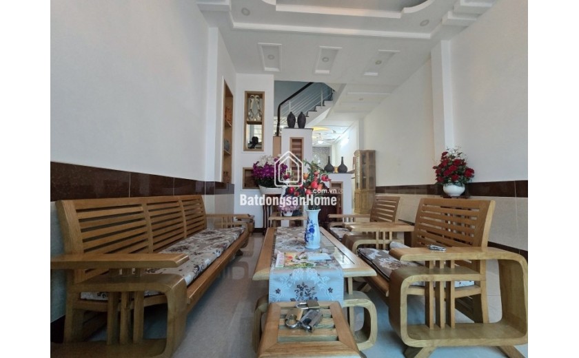 Bán nhà đường Man Thiện, Phường Tăng Nhơn Phú A, Q9, TP HCM, DT 70 m2, 3 tầng, 3PN, SH. Giá 8.35 tỷ.