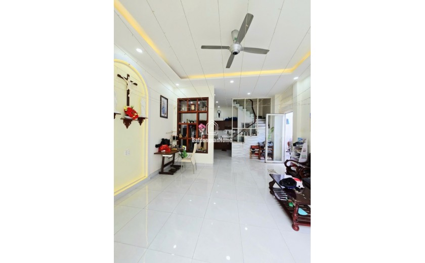 Bán nhà 3 tầng Nguyễn Duy Trinh, P Bình Trưng, TP HCM, DT  83m2, 3PN, SH, giá 6.6 tỷ.