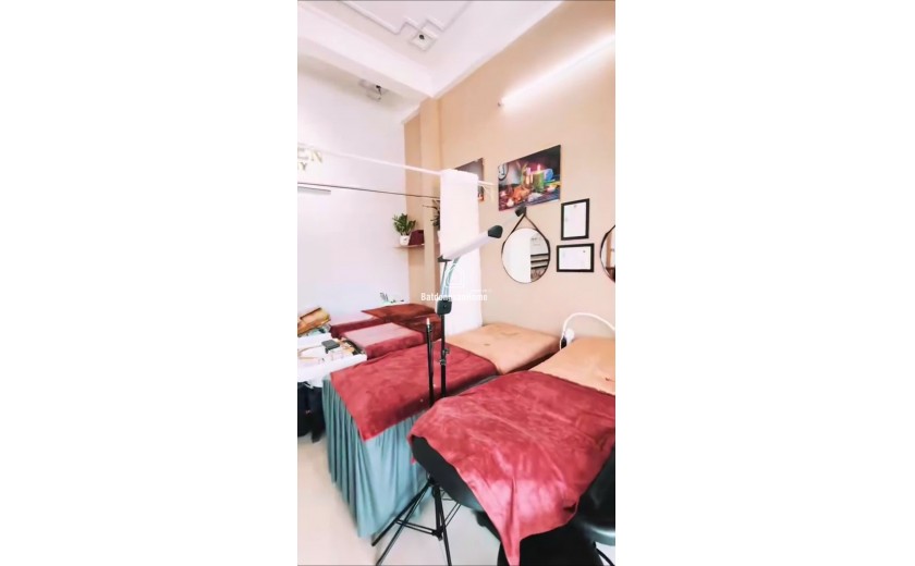 Mình cần sang đồ tiệm nail gội tại 141 Thế Lữ, Đà Nẵng