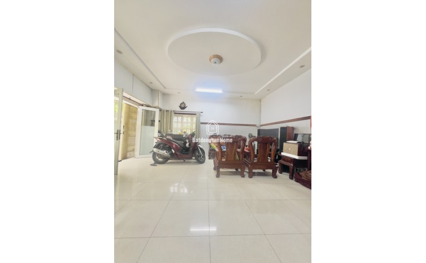 Bán nhà Dương Đức Hiền, Tân Phú - 65m2, Ngang 6m12 - Hẻm 6m thông xe tải