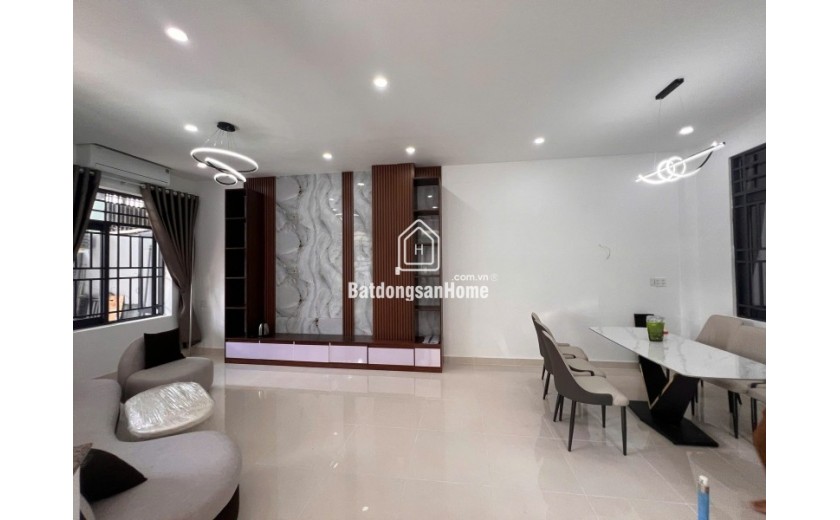 Bán nhà  đường Số 11, Q.9, Tăng Nhơn Phú B. DT 110m2, 2 tầng, 3PN. Sổ hồng, giá 7.35  tỷ.