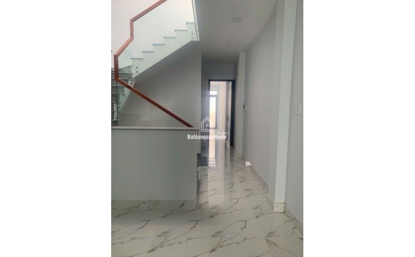 Bán nhà đường Lê Văn Thịnh, P . Cát Lái, TP HCM. 3 tầng. DT 124m2, sổ hồng. Giá 9.5 tỷ.