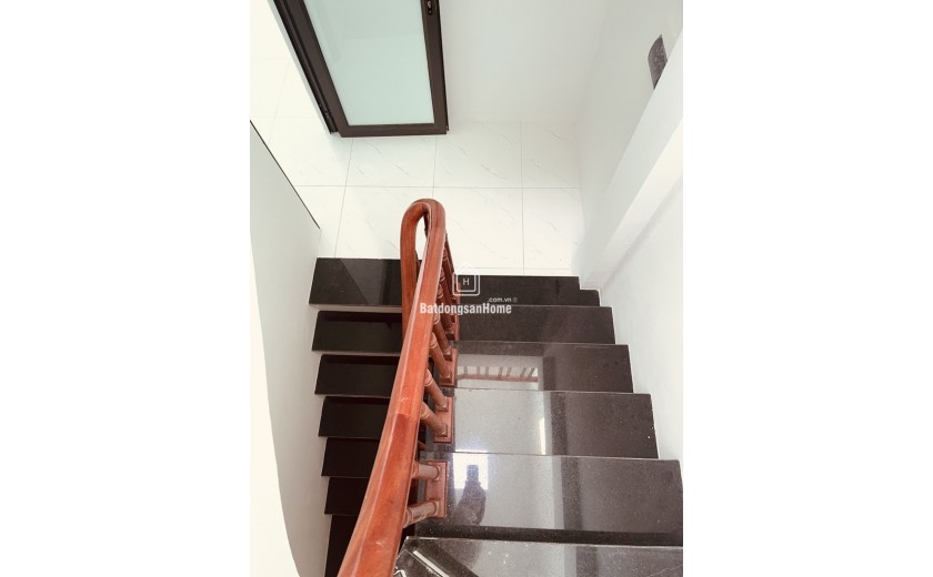 BÁN NHÀ 5 TẦNG MỚI XÂY – Ô TÔ ĐỖ CỔNG – LIÊN MẠC, THƯỢNG CÁT, BẮC TỪ LIÊM – NHỈNH 5 TỶ, CÓ THƯƠNG LƯỢNG