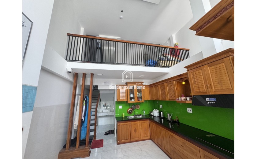 Bán tòa căn hộ 5 tầng, 18 phòng, full nội thất, dòng tiền 50tr/tháng, giá chỉ 11 tỷ