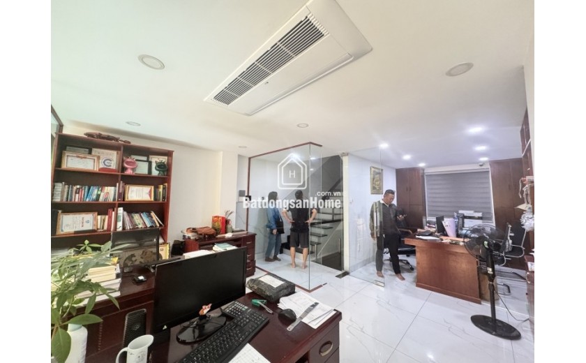 Bán nhà  đường Số 15, Hiệp Bình Phước, Thủ Đức. DT 62m2, 5 tầng, 5PN, sổ hồng. Giá 8.5 tỷ.