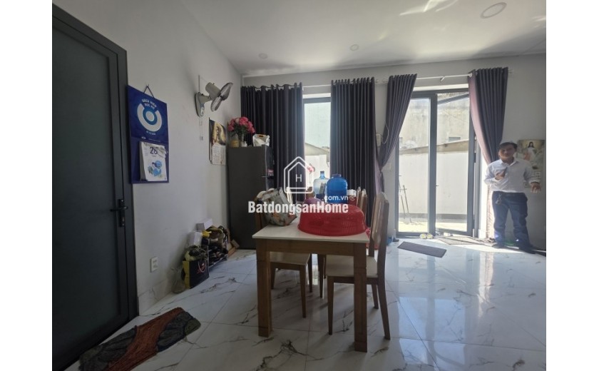 Bán nhà Phường Tam Phú, Thủ Đức, TP HCM. DT 130m2, 3 tầng, 4PN, SH, giá 7.8 tỷ. LH: 0933125879