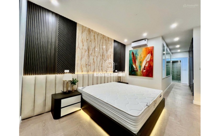 Cần bán Căn 3 ngủ 2WC 122m2 chung cư TSQ NT full nội thất giá 8.9 tỷ