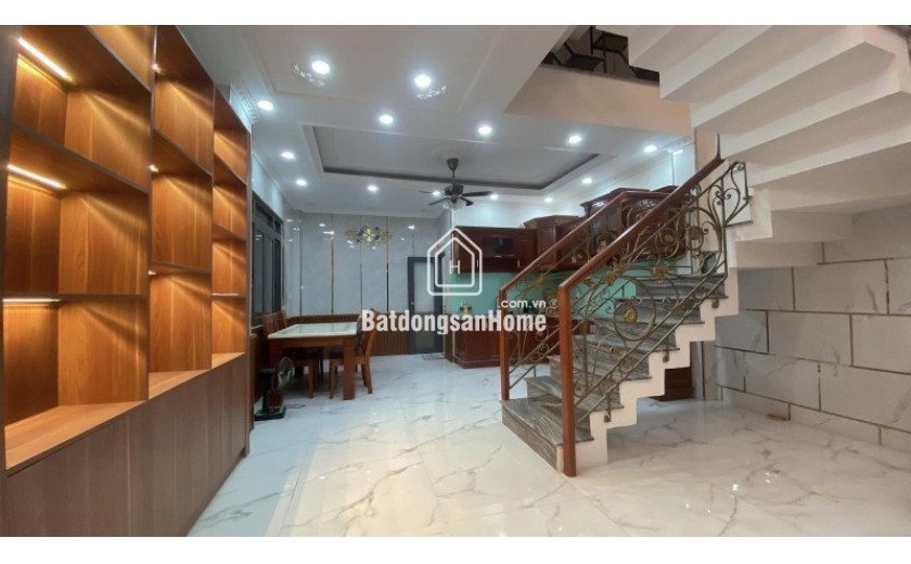 Bán nhà đường 49 Hiệp Bình Chánh, Thủ Đức. 5x19m, 5 tầng, 4PN, SH. Giá 10.6 tỷ.
