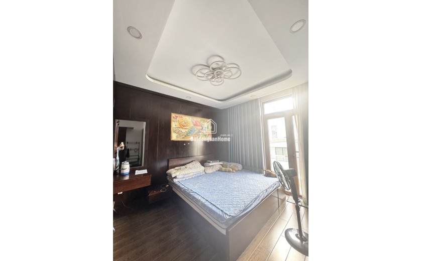 Bán nhà  đường Số 15, Hiệp Bình Phước, Thủ Đức. DT 62m2, 5 tầng, 5PN, sổ hồng. Giá 8.5 tỷ.