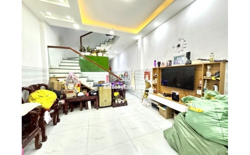 Bán nhà đường Số 11, Linh Xuân, TP HCM.  DT 75m2, 2 tầng, 3PN, SH. Giá 5.5 tỷ.