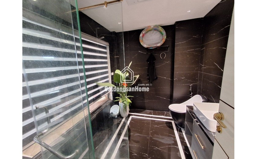 Nhà Đẹp Mới Toanh Phố Trạm, 6 Tầng thang máy, 2 Thoáng, 45M2, Ôtô Full Nội Thất, Giá 9 Tỷ.