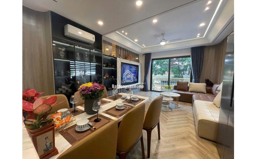 VIP!! Nhà Phân Lô Nguyễn Sơn, 6T Thang Máy, Full Nội Thất, Gara Ôtô, 45m2, Gía 14,8 Tỷ.