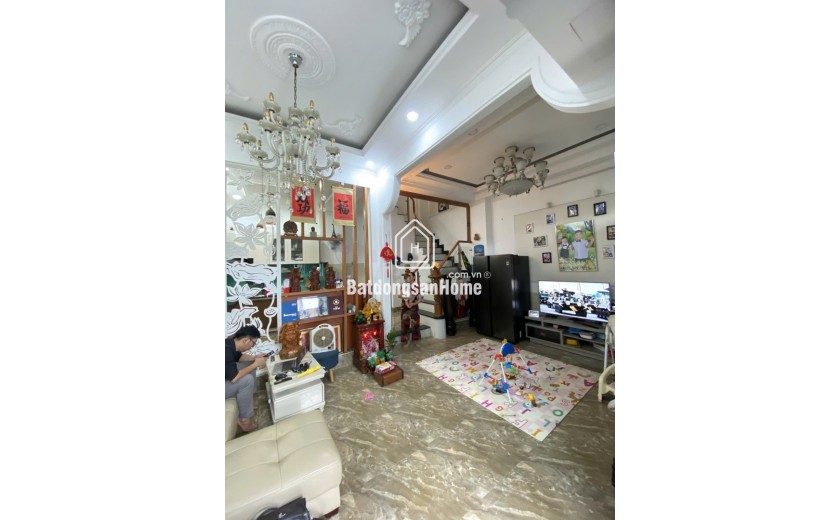 SIÊU PHẨM NHÀ PHỐ QUẬN 7 – HẺM XE HƠI 5M – NGANG KHỦNG – 7TY4