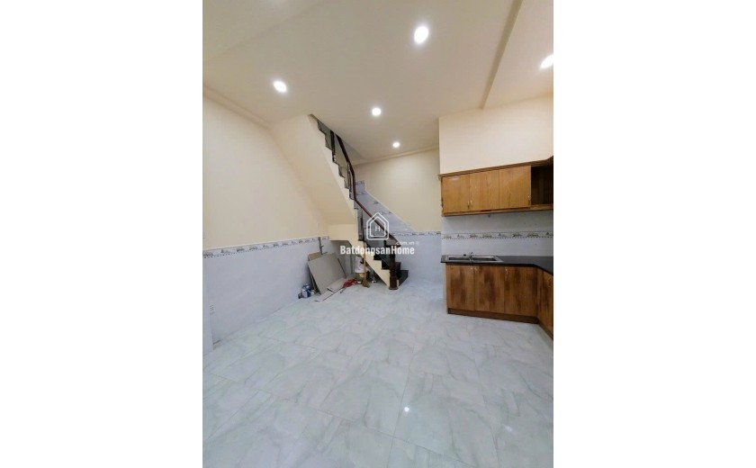 CHO THUÊ NHÀ NGUYÊN CĂN-QUẬN 10-CAO THẮNG-4PN-NGANG 4M-CHỈ 14TR