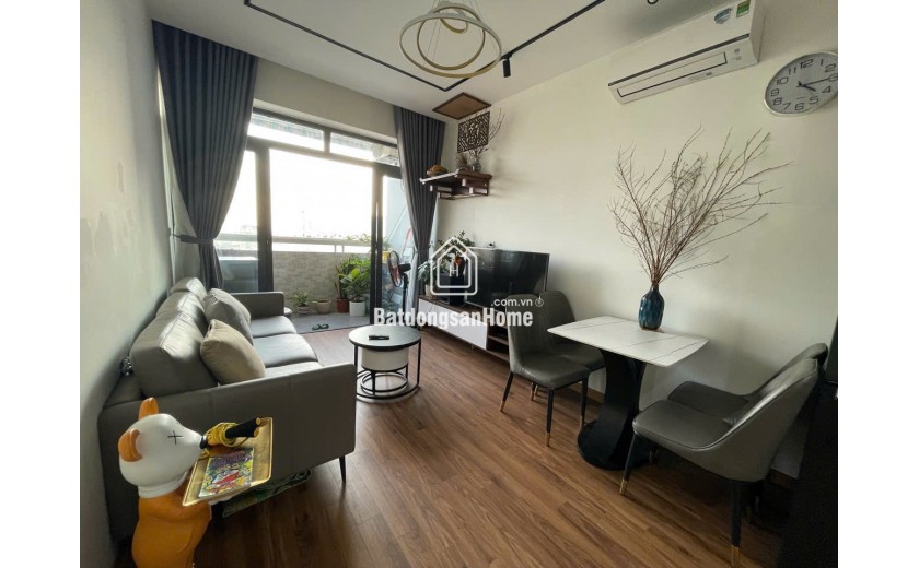 BÁN CHUNG CƯ QUẬN NAM TỪ LIÊM 82M TẦNG TRUNG CHỈ 72TR/M2, NỘI THẤT ĐẦY ĐỦ.