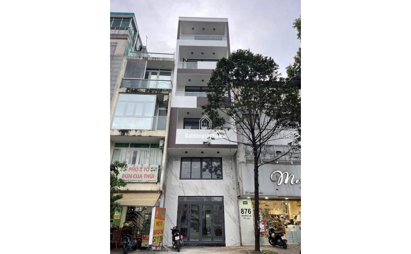 Cho thuê nhà Mặt tiền - Quận 3 - ̀5 tầng - ̀5 PN - Giá 40 tr/ tháng
