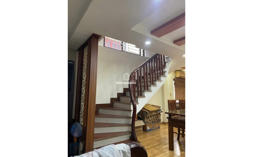 BÁN NHÀ BẰNG LIỆT- HOÀNG MAI, 40 M2, 5 TẦNG, MẶT TIÊN 4 M, GIÁ 10,6 TỶ.
