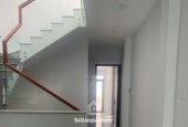 Bán nhà đường Lê Văn Thịnh, P . Cát Lái, TP HCM. 3 tầng. DT 124m2, sổ hồng. Giá 9.5 tỷ.