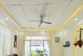 Bán nhà 3 tầng Nguyễn Duy Trinh, P Bình Trưng, TP HCM, DT  83m2, 3PN, SH, giá 6.6 tỷ.
