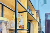 NHÀ 1 TRỆT 1 LỬNG MẶT TIỀN ĐƯỜNG THÔNG PHAN ĐĂNG LƯU DĨ AN, ĐỐI DIỆN TRƯỜNG MẦM NON, SÂN Ô TÔ DÀI.
